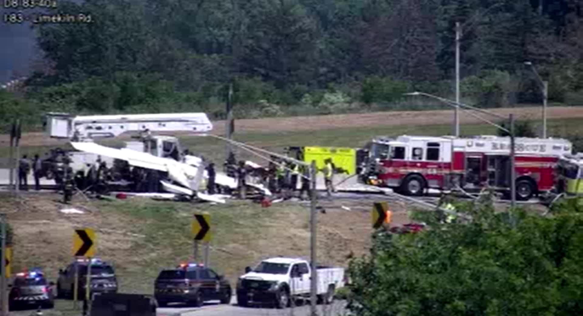 Plane crashes on Pennsylvania Turnpike ABC27