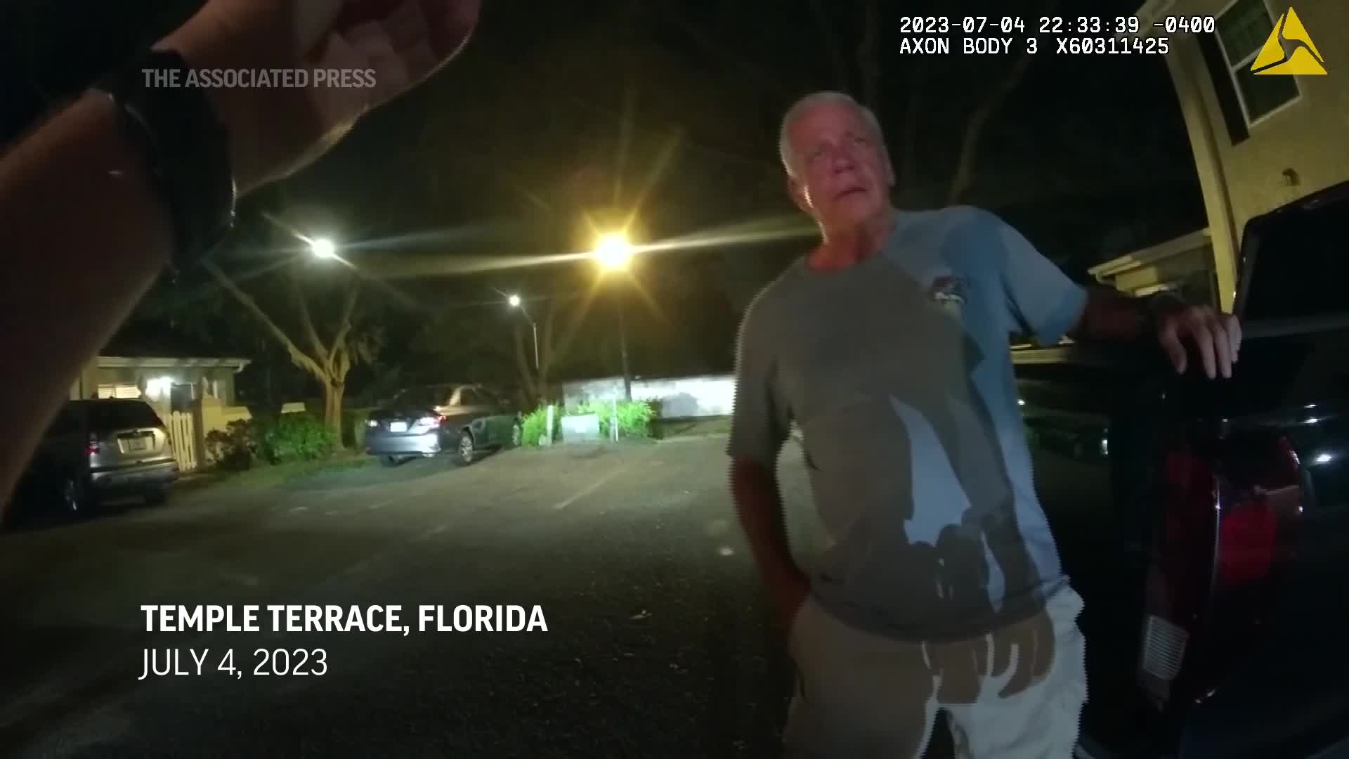 Body cam video shows federal prosecutor handing Tampa police his card ...