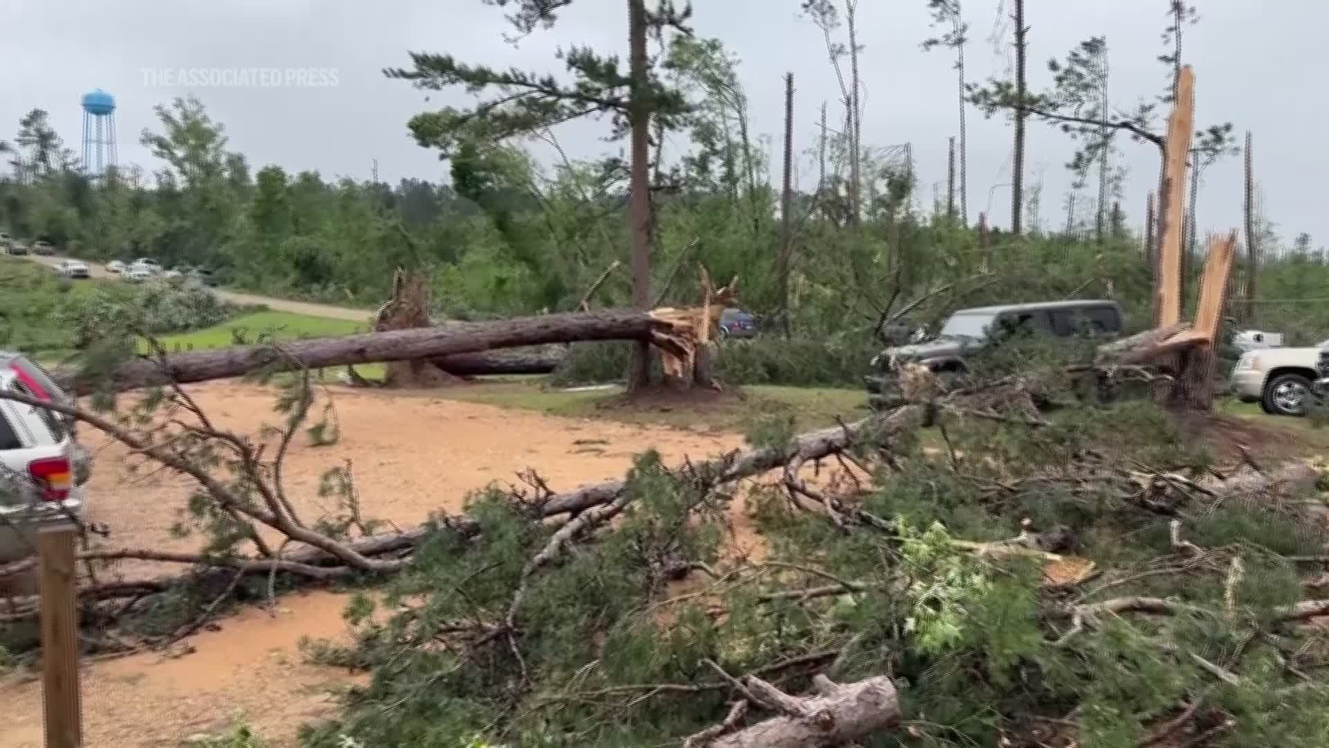 Video shows damage from Mississippi tornadoes – WFLA
