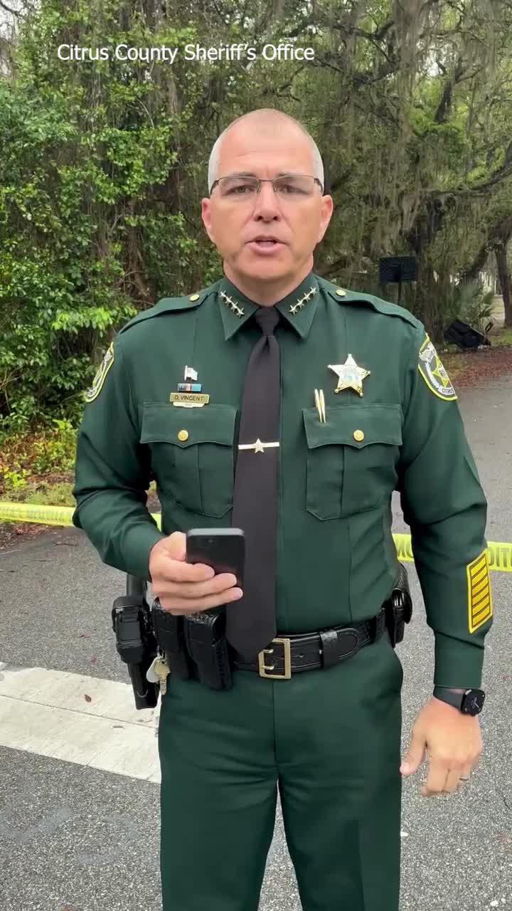 Floral City homicide suspect at large after person found dead in fire ...