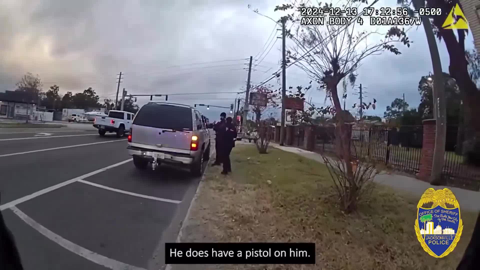 Florida officer accidentally shoots man with his own gun – WKRG News 5
