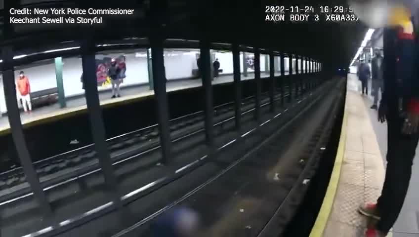 WATCH: Man saved seconds before almost getting hit by subway train – WFLA