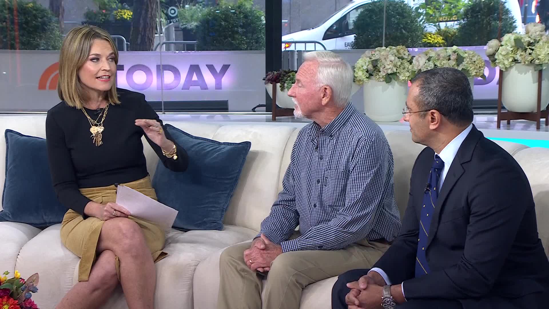 Lakeland man lands plane after pilot suffers medical emergency WFLA