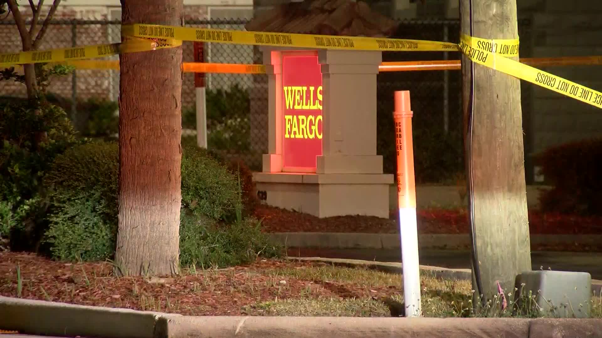 Clearwater police investigate robbery at Wells Fargo bank – WFLA