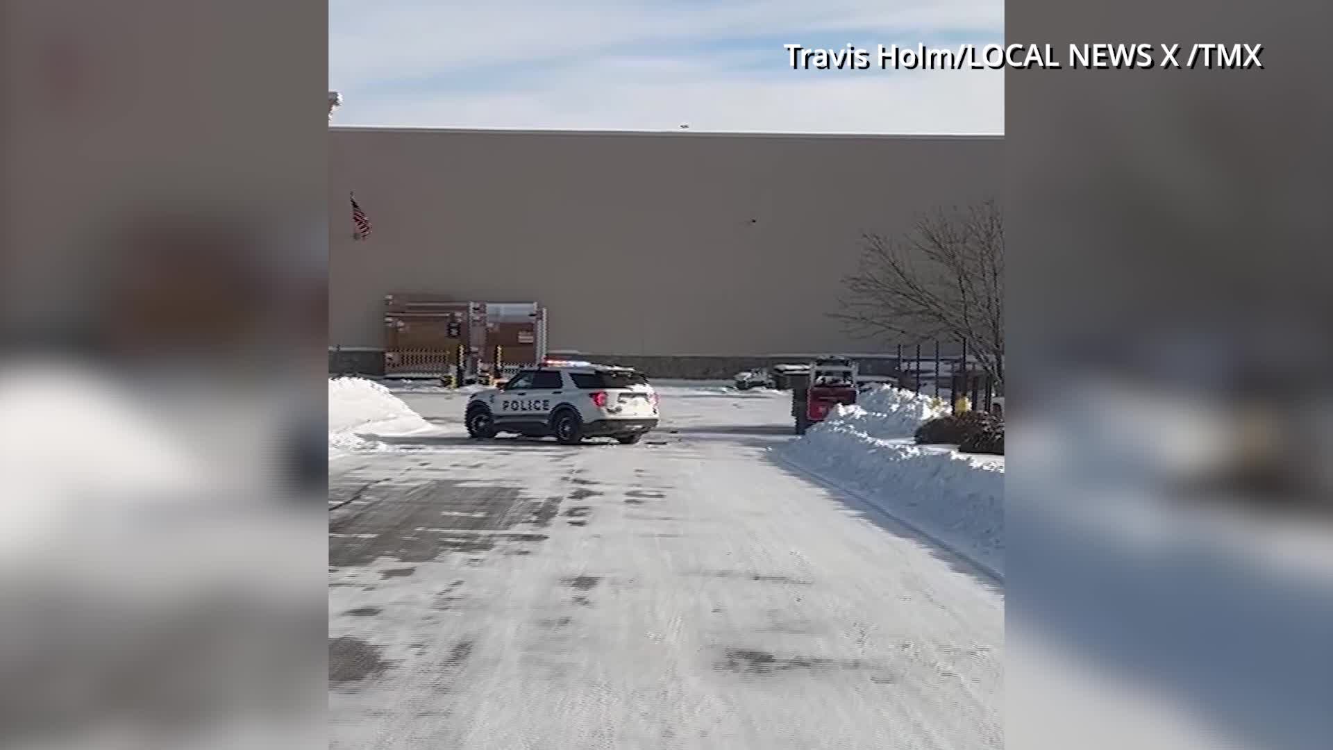 Man rams skid loader into police car at Home Depot – WFLA