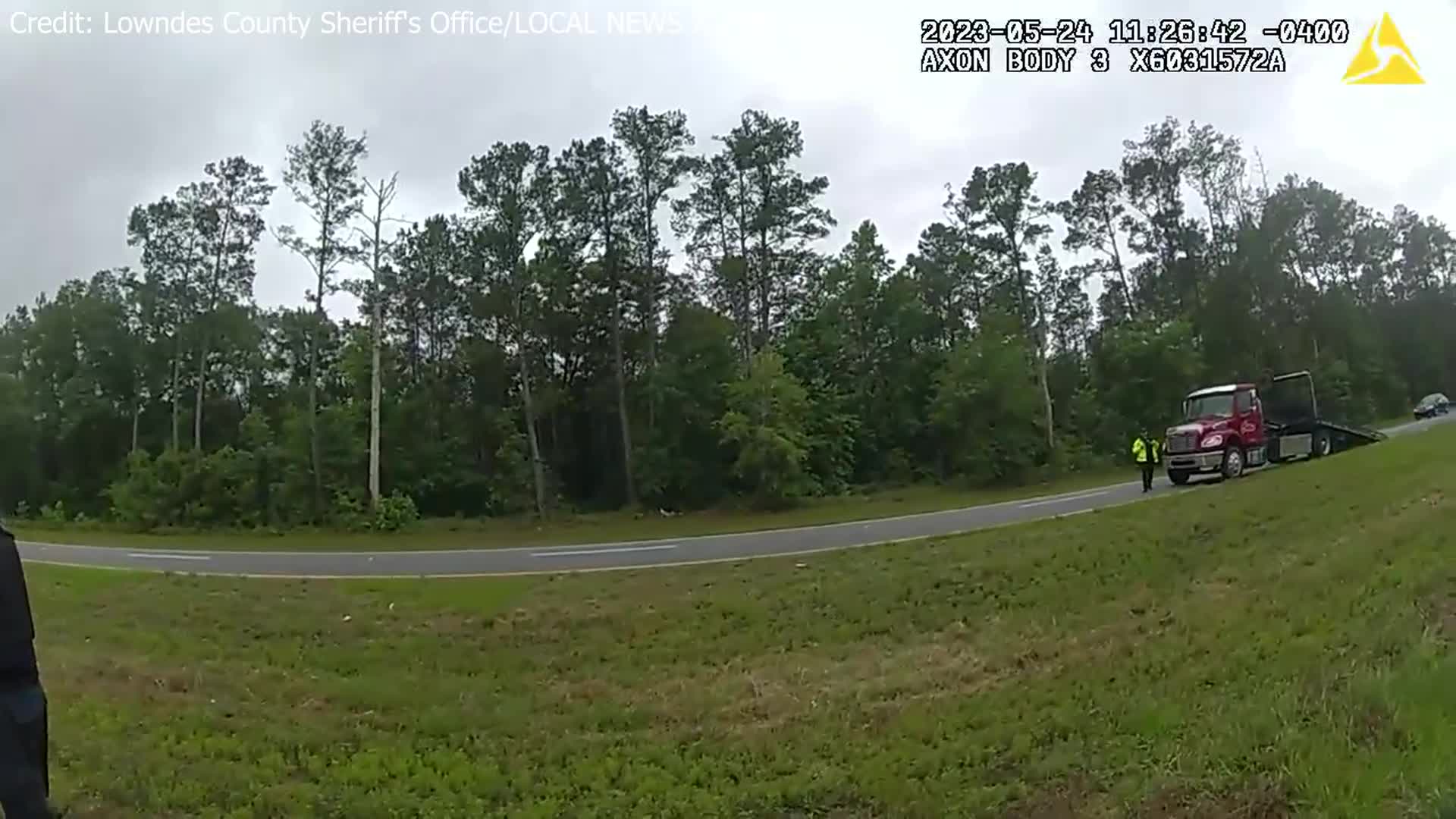 Wild video shows Florida driver ramp tow truck before going airborne ...