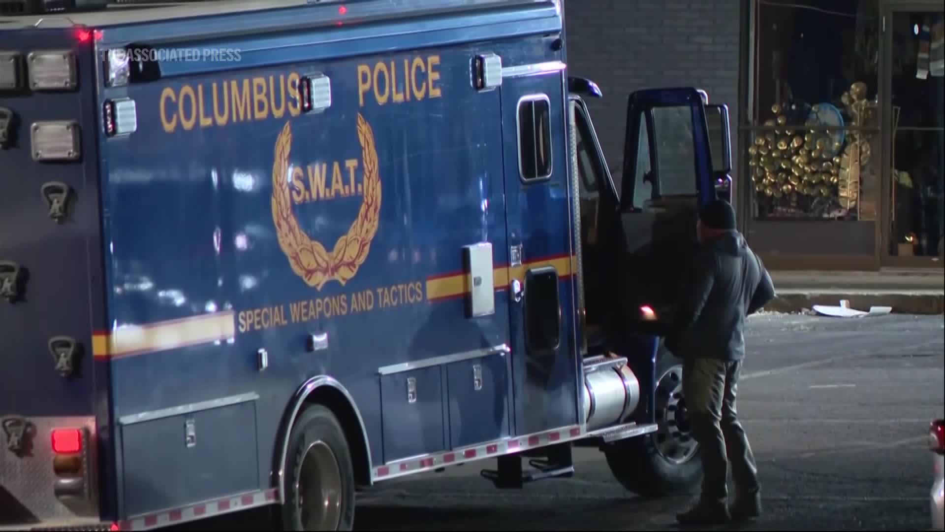 1 person dead and 5 wounded in shooting at Ohio cosmetics warehouse ...