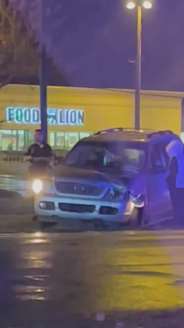 Pedestrian fatally struck on Peters Creek Pkwy in W-S – FOX8 WGHP