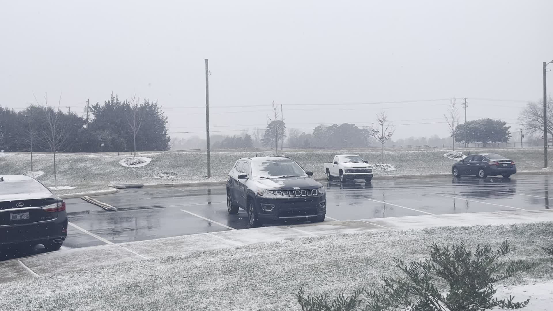 Snow falling in northwest Greensboro, North Carolina – FOX8 WGHP