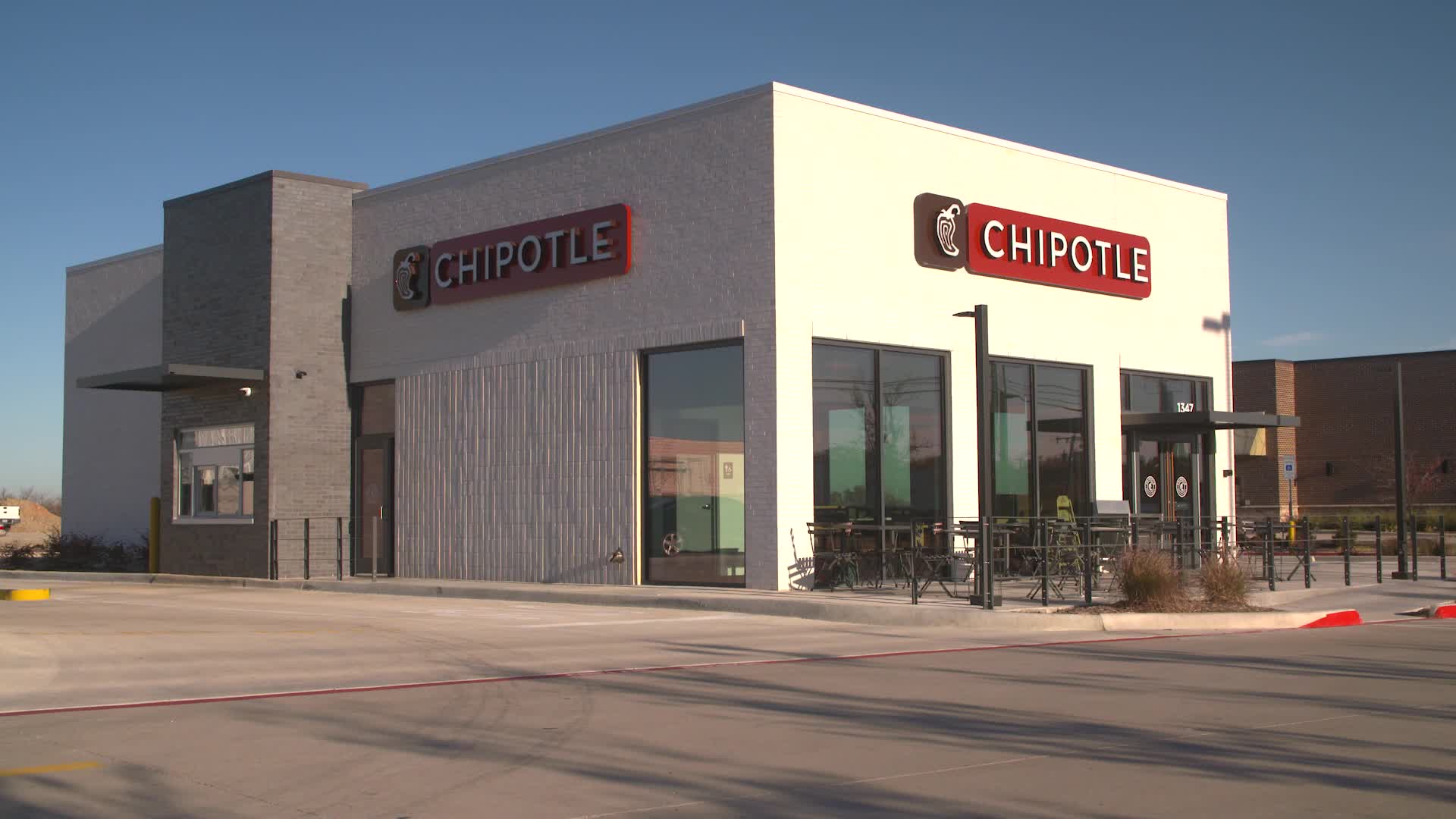 New Chipotle in Greensboro has unique feature – FOX8 WGHP