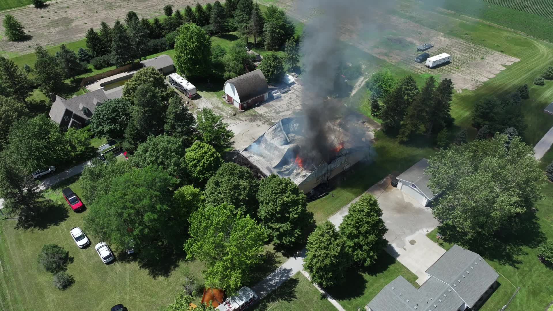 Drone13: Multiple fire departments battle structure fire in Dallas ...